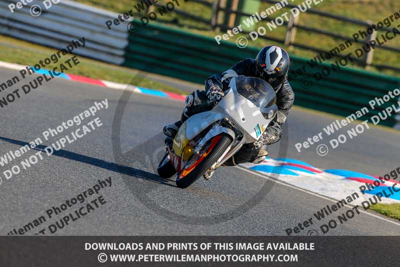 PJM Wedding Photography;enduro digital images;event digital images;eventdigitalimages;mallory park;mallory park photographs;mallory park trackday;mallory park trackday photographs;no limits trackdays;peter wileman photography;racing digital images;trackday digital images;trackday photos